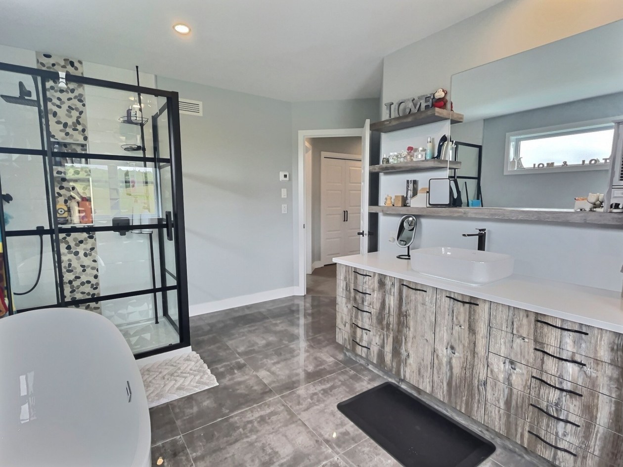 Salle de bains — 15 5e Rang O., Saint-Joseph-de-Lepage