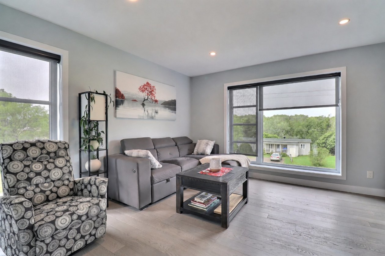 Salon — 15 5e Rang O., Saint-Joseph-de-Lepage