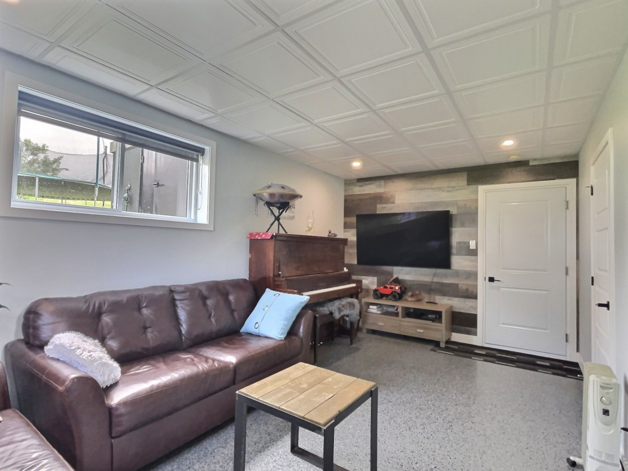Salle familiale — 15 5e Rang O., Saint-Joseph-de-Lepage