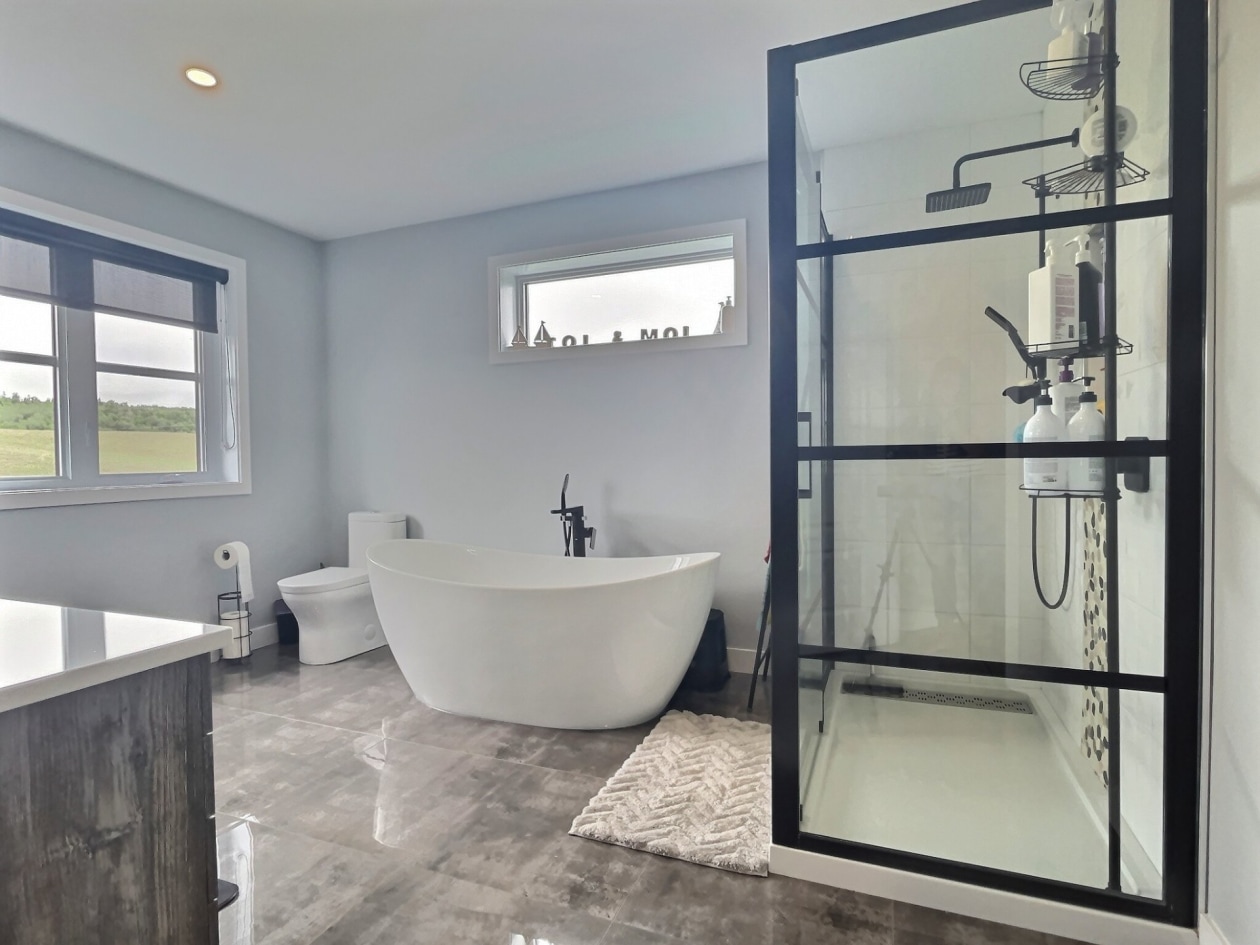 Salle de bains — 15 5e Rang O., Saint-Joseph-de-Lepage