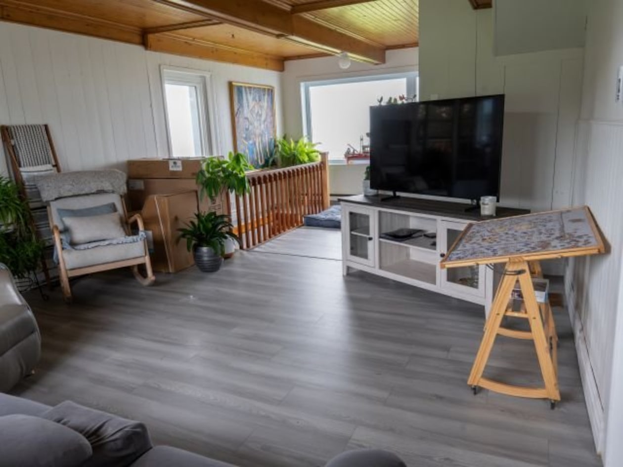Salon — 3326 Route 132 O., Saint-Ulric