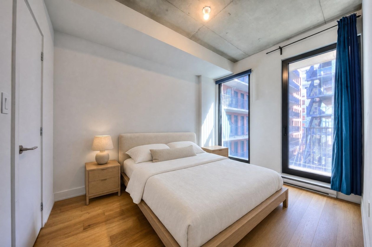 Chambre à coucher — 2180 Rue Ste-Catherine E., Montréal