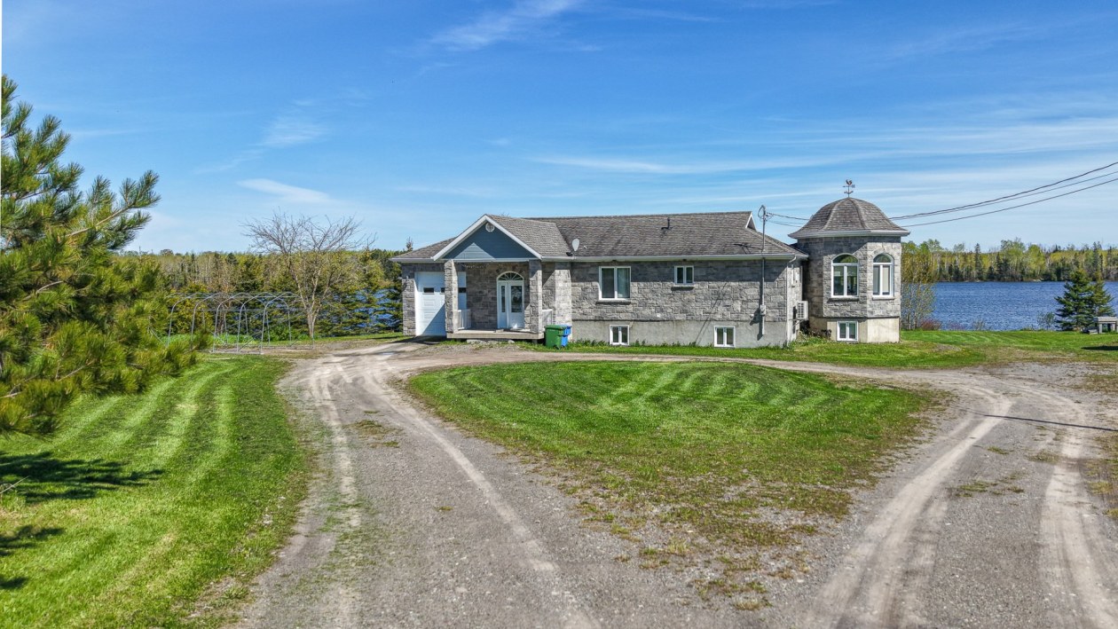 Façade — 444 Route 297, Saint-Noël