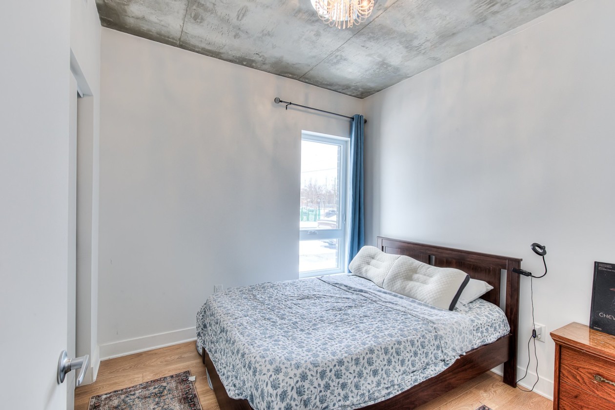 Chambre à coucher — 9290 Av. Dubuisson, Montréal