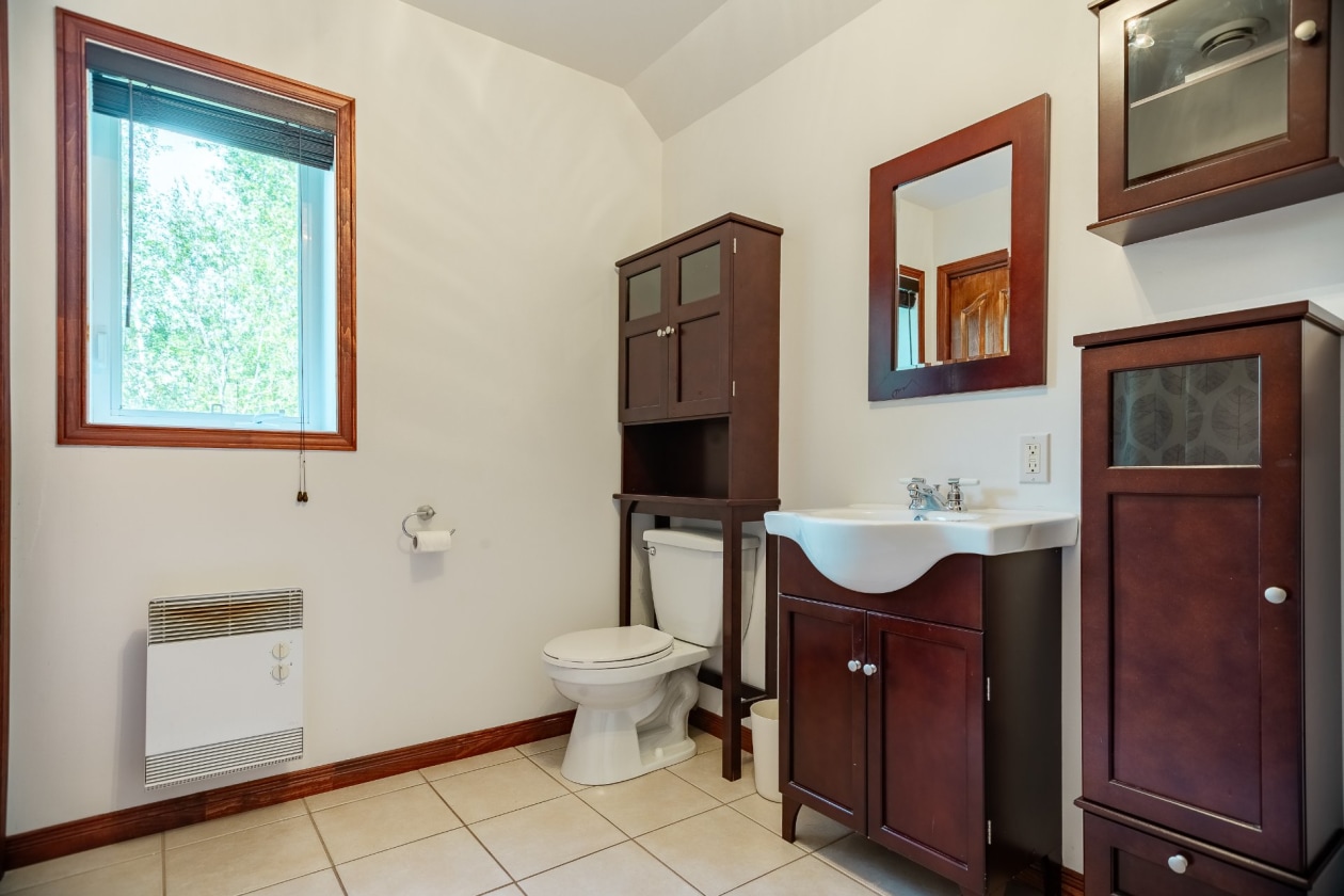Salle de bains — 1169 Rue Principale, Saint-Ferdinand
