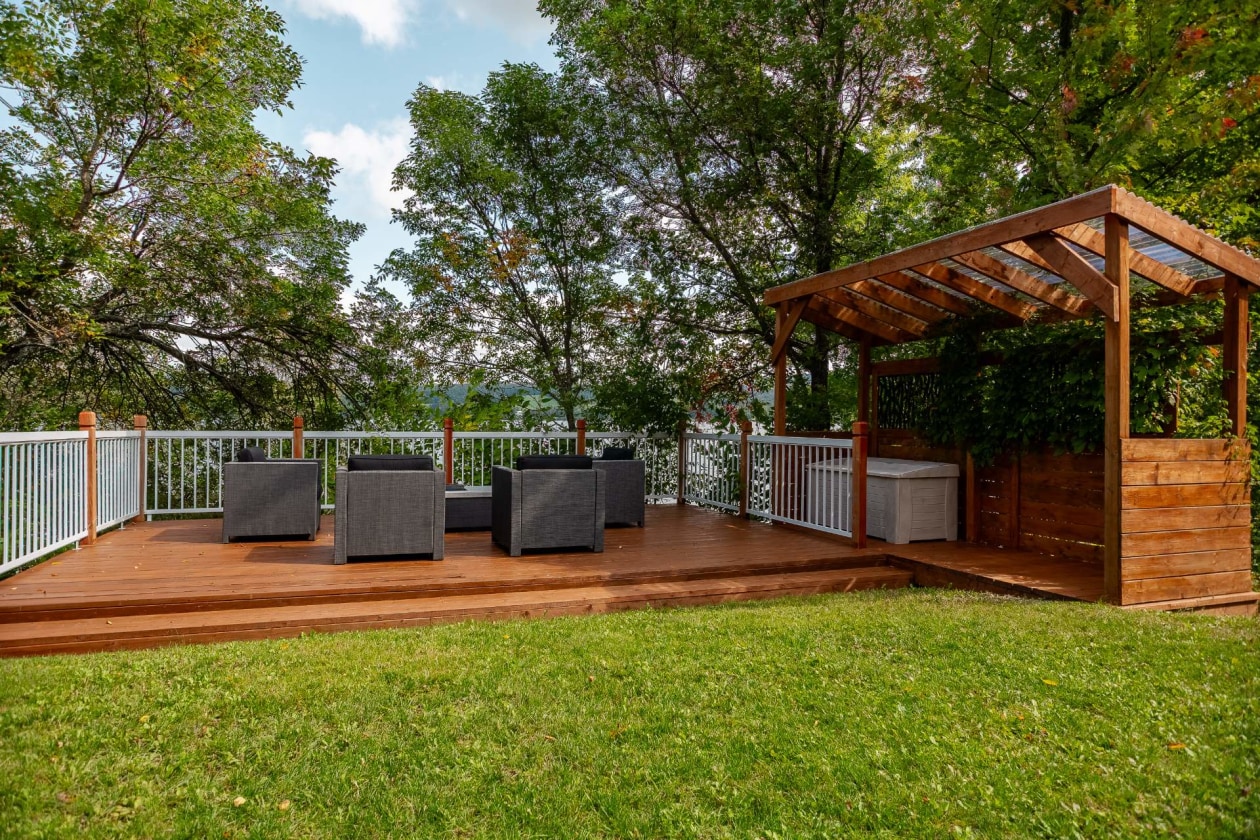 Terrasse — 1169 Rue Principale, Saint-Ferdinand