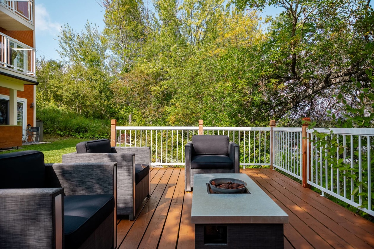 Terrasse — 1169 Rue Principale, Saint-Ferdinand