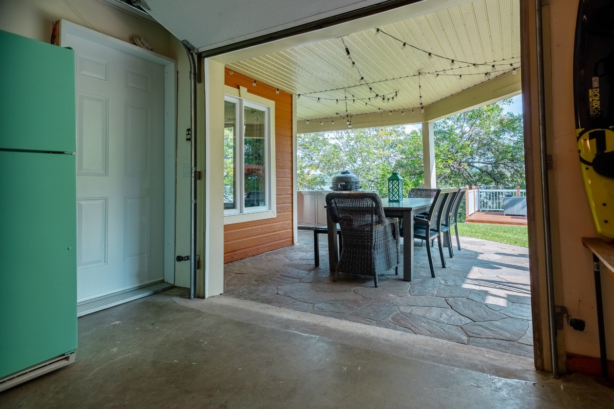 Garage — 1169 Rue Principale, Saint-Ferdinand