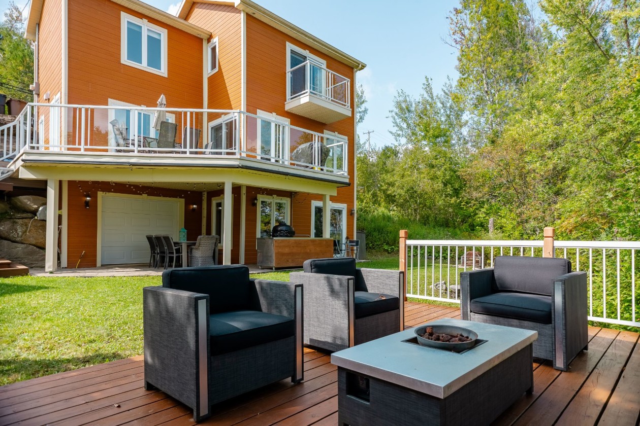 Terrasse — 1169 Rue Principale, Saint-Ferdinand