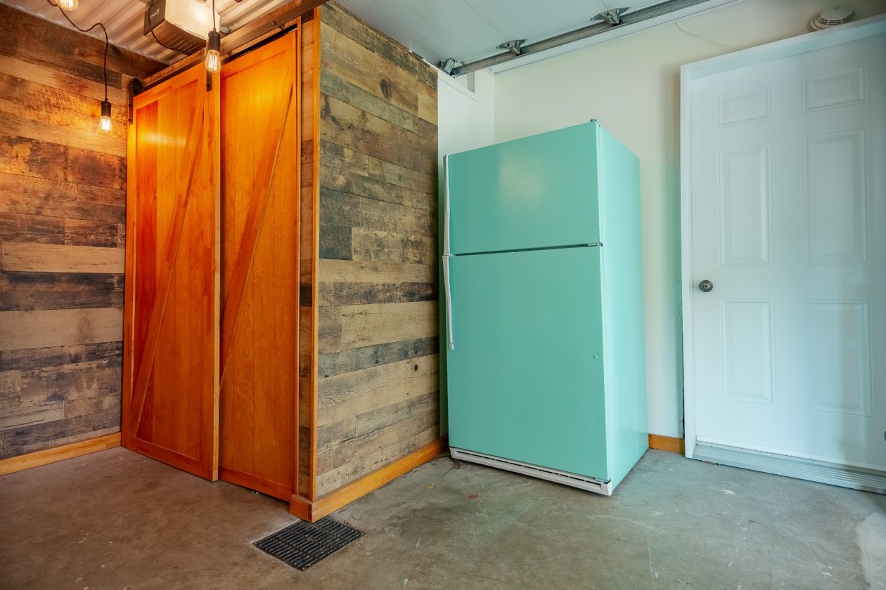 Garage — 1169 Rue Principale, Saint-Ferdinand
