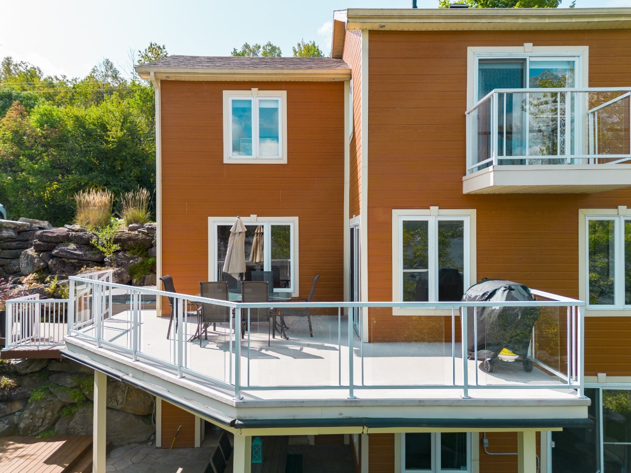 Terrasse — 1169 Rue Principale, Saint-Ferdinand