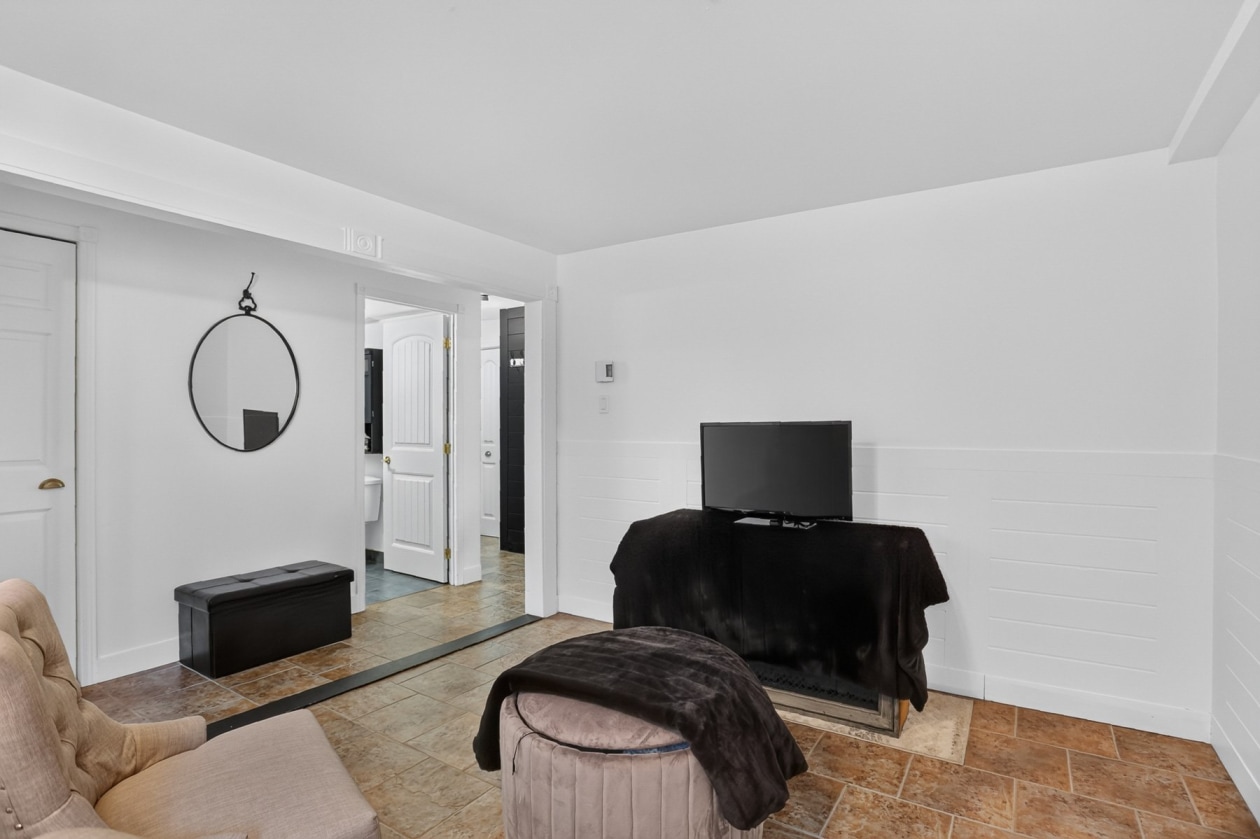 Salle familiale — 5965 Rue Lebel, Trois-Rivières