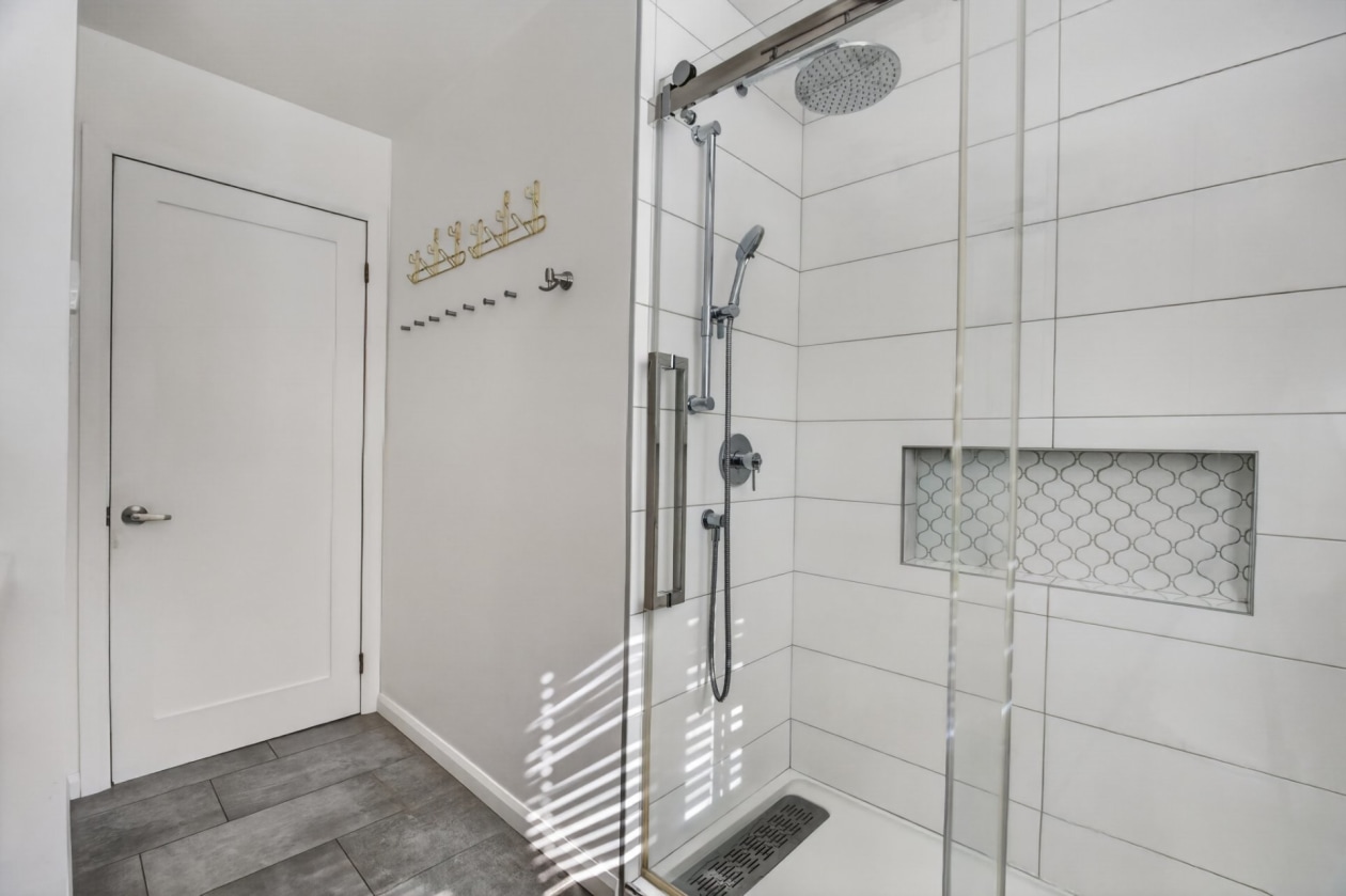 Salle de bains — 315 Rue Julien, Québec