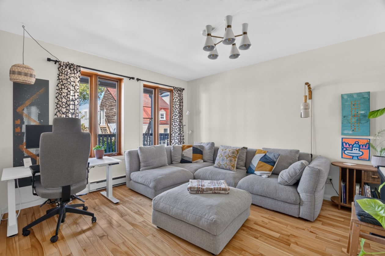 Salon — 315 Rue Julien, Québec