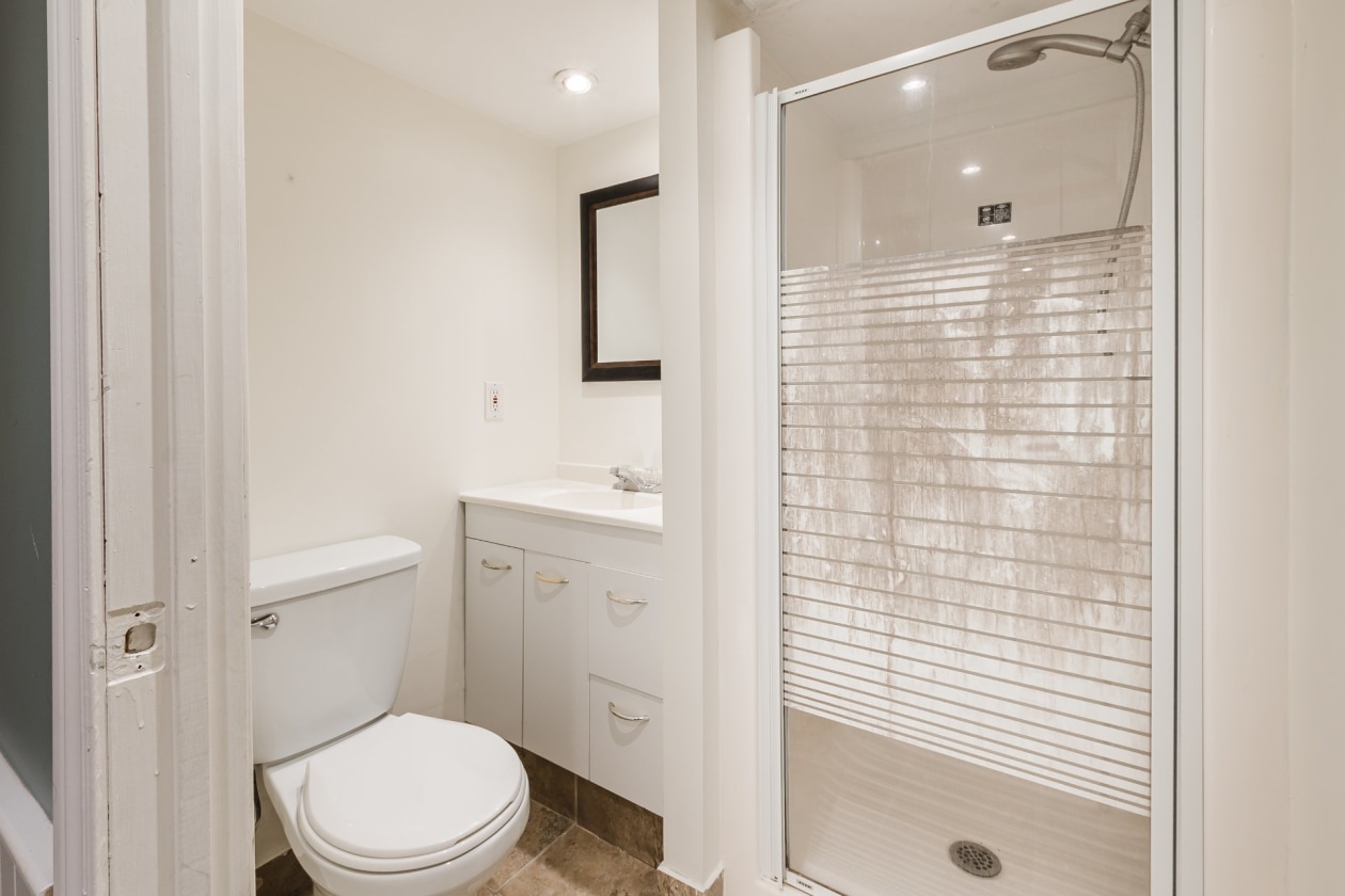 Salle de bains — 112 Rue des Tilleuls, Saint-Pie