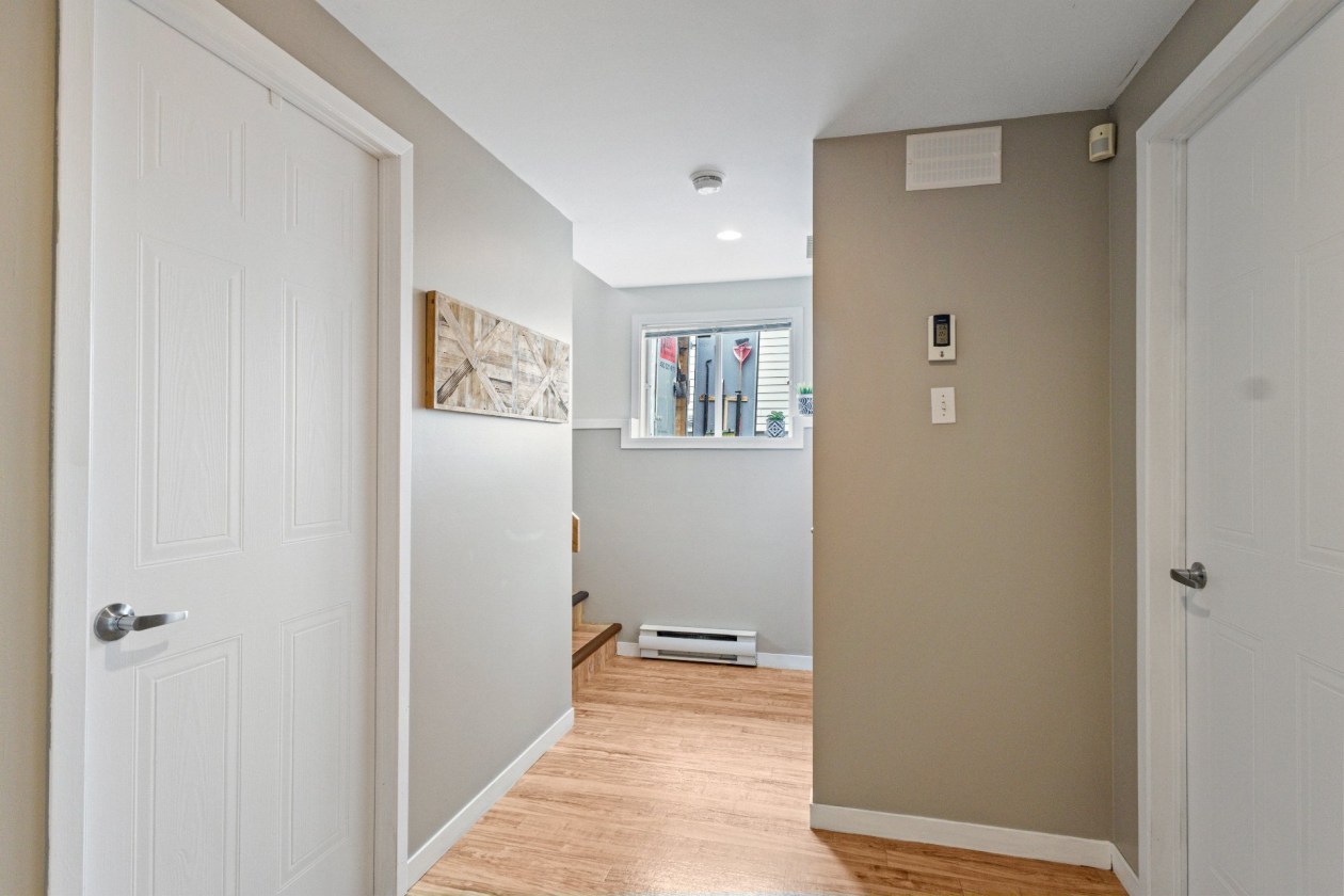 Corridor — 664 Rue Lebrun, Granby