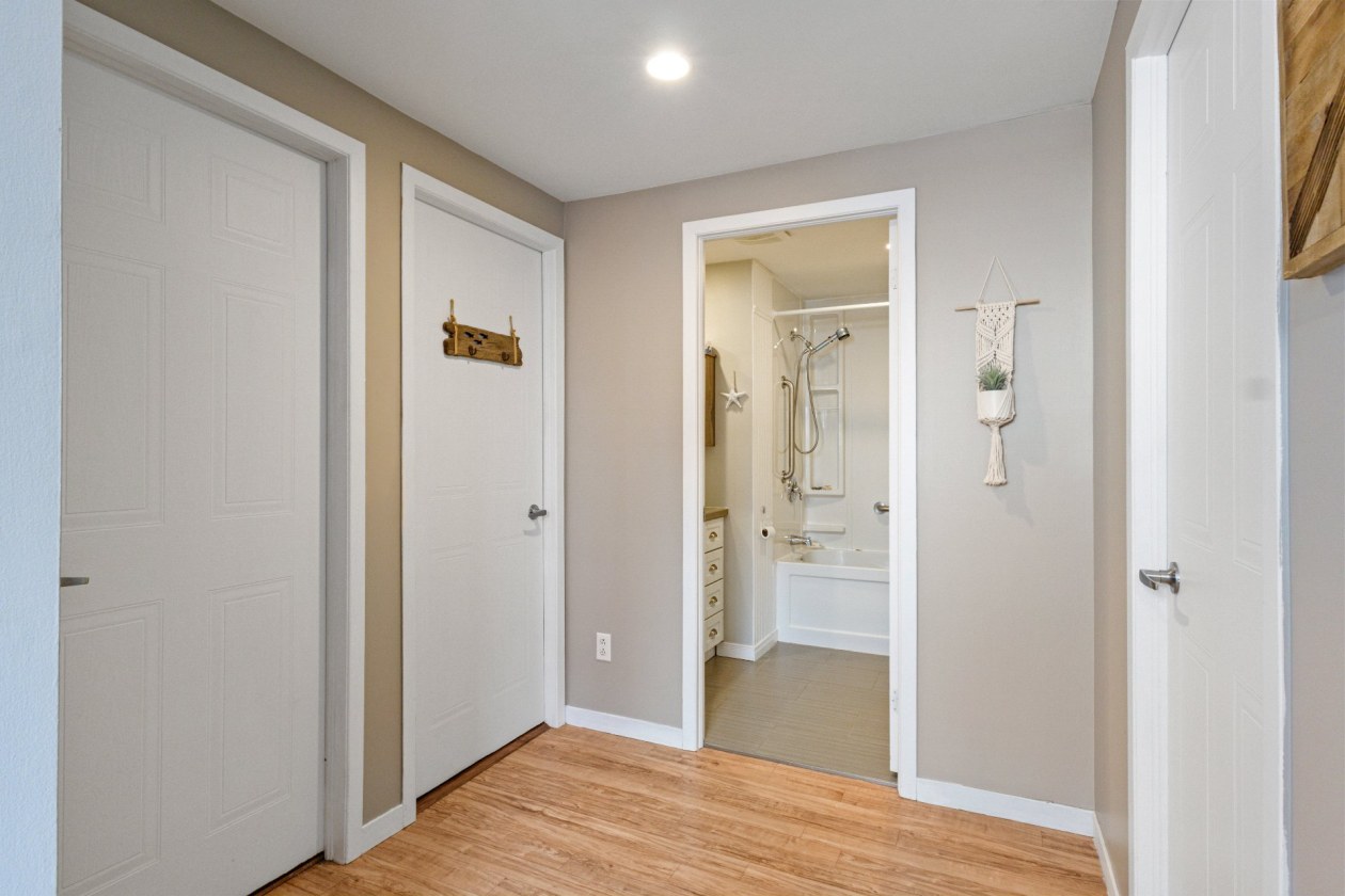 Salle de bains — 664 Rue Lebrun, Granby