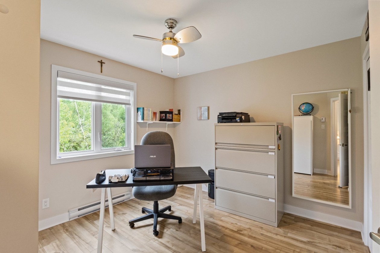 Chambre à coucher — 894 Rue Magnone, Granby