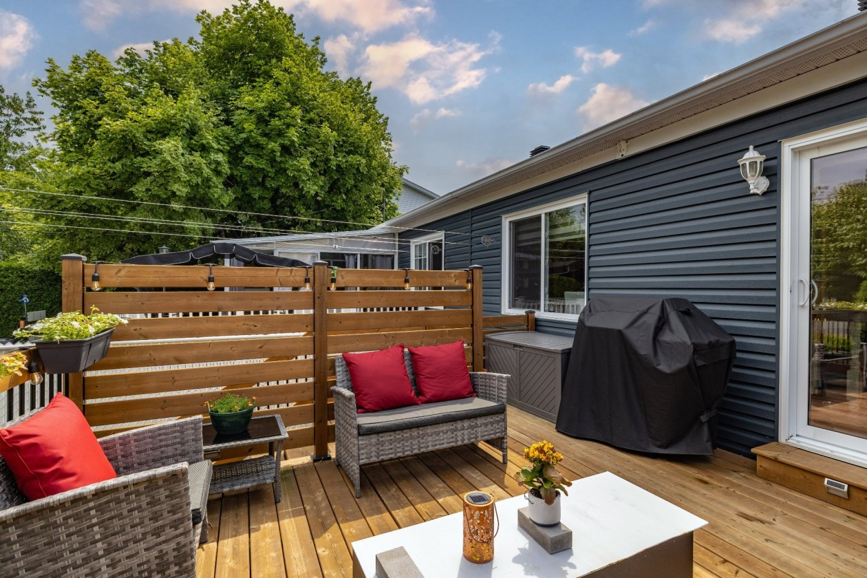 Balcon — 664 Rue Lebrun, Granby