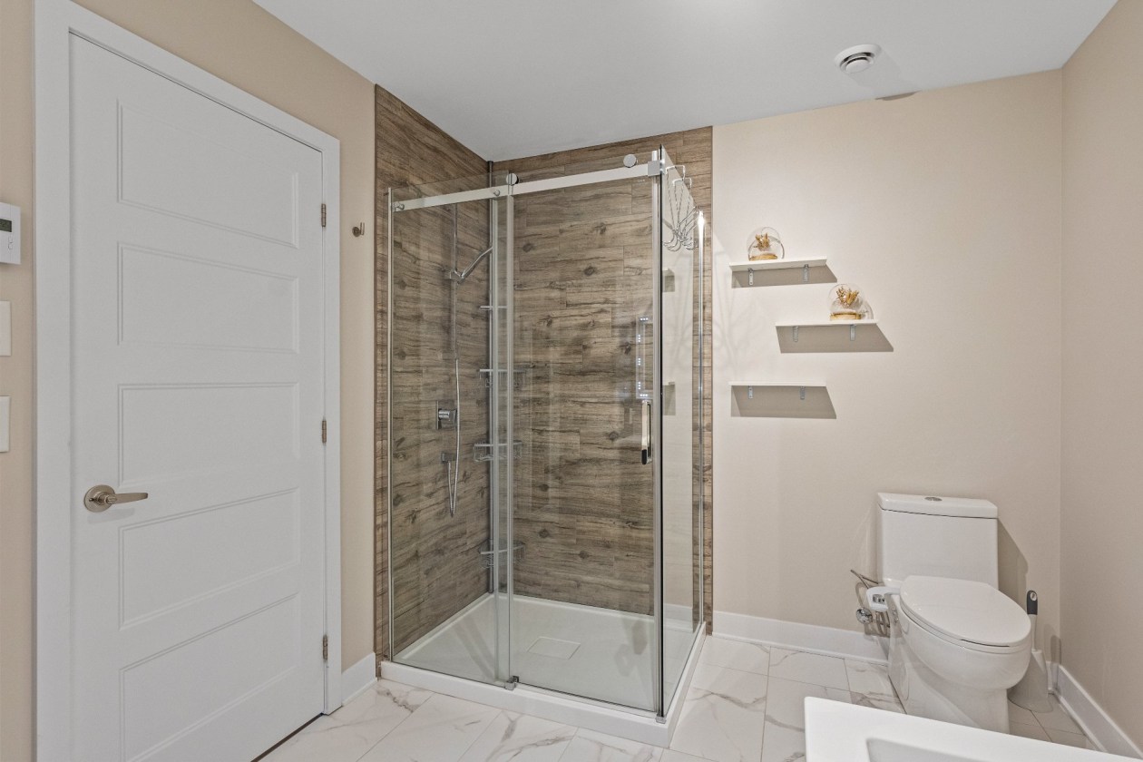 Salle de bains — 894 Rue Magnone, Granby