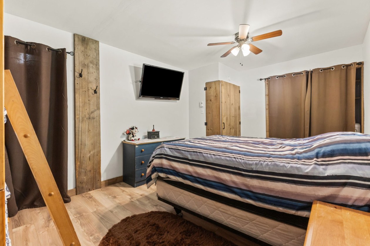 Chambre à coucher principale — 14 Ch. du Lac-Jack, Mulgrave-et-Derry
