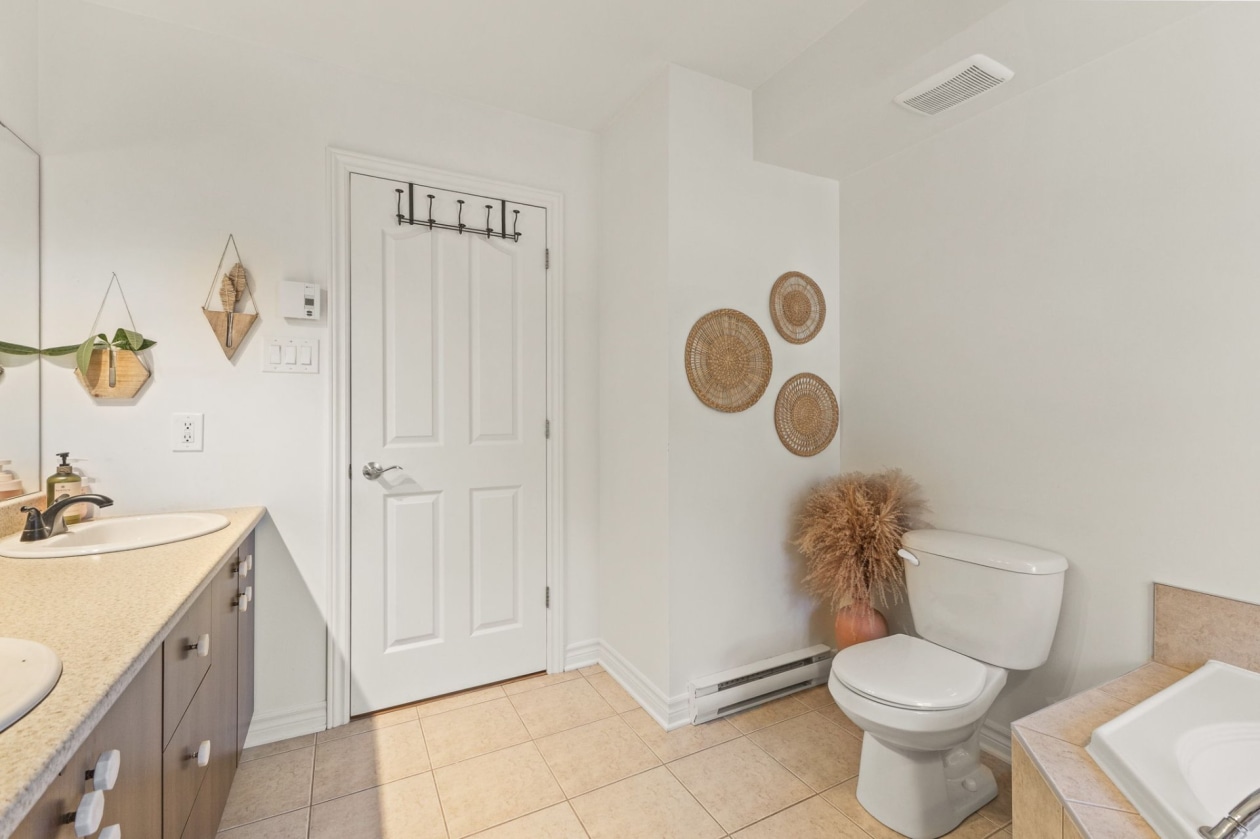 Salle de bains — 30 Rue du Zénith, Gatineau