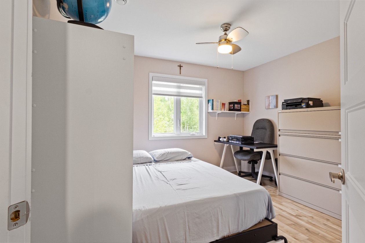 Chambre à coucher — 894 Rue Magnone, Granby