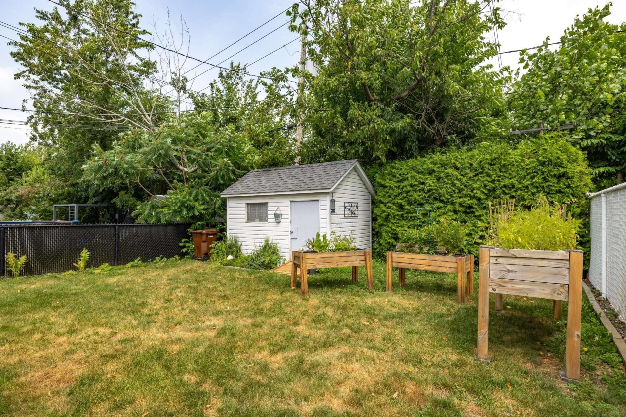 Remise — 664 Rue Lebrun, Granby