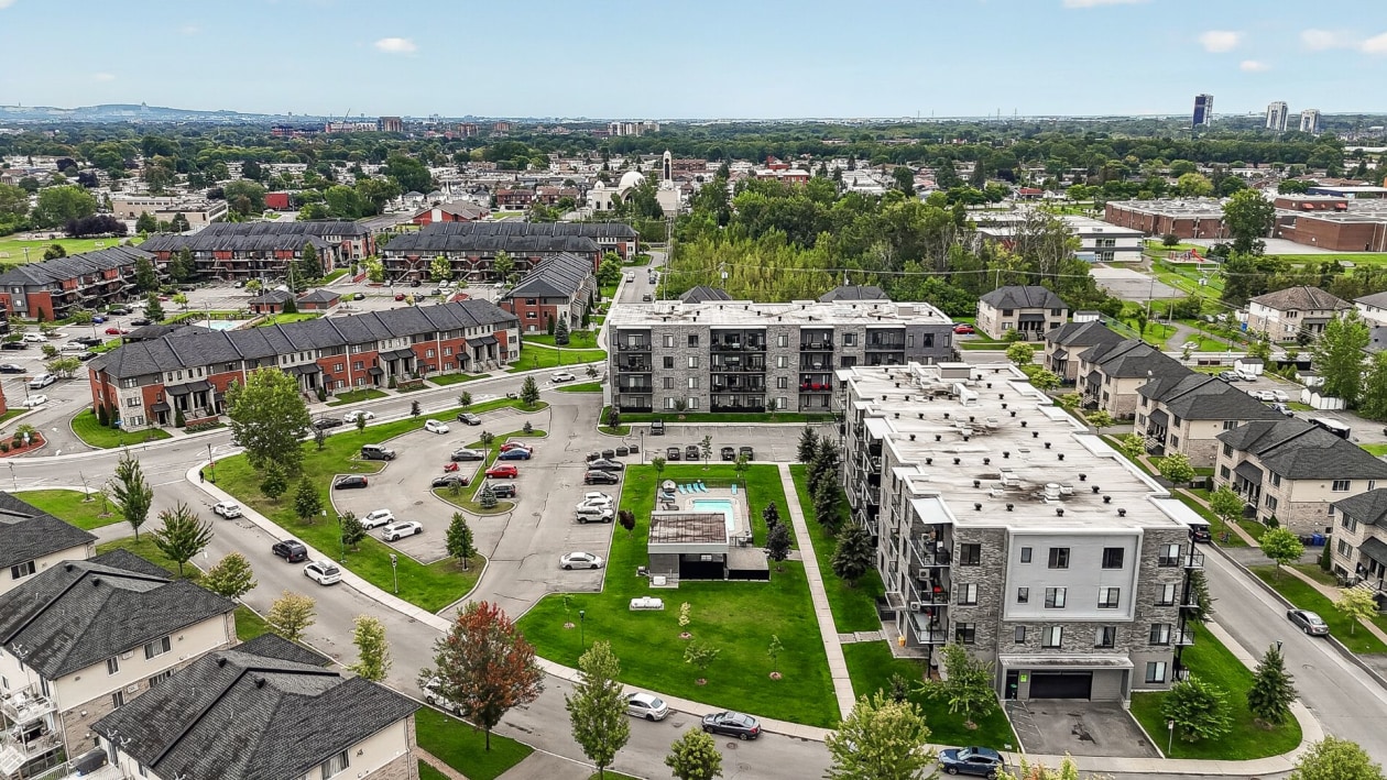 Photo aérienne — 919 Rue Jules-Huot, Laval