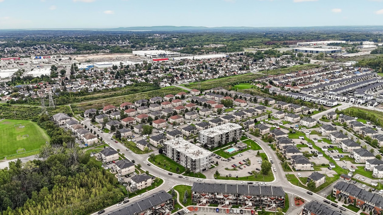 Photo aérienne — 919 Rue Jules-Huot, Laval
