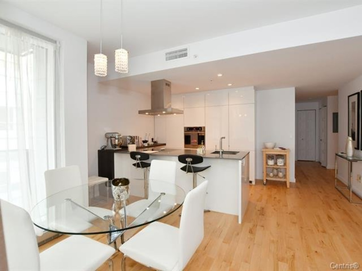 Salle à manger — 635 Rue St-Maurice, Montréal