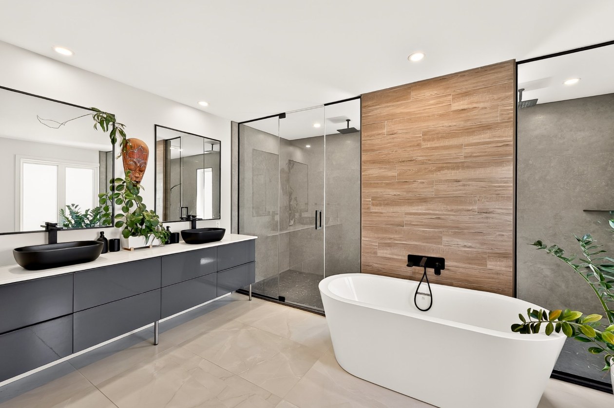 Salle de bains — 1104 Rue Bellemare, Laval