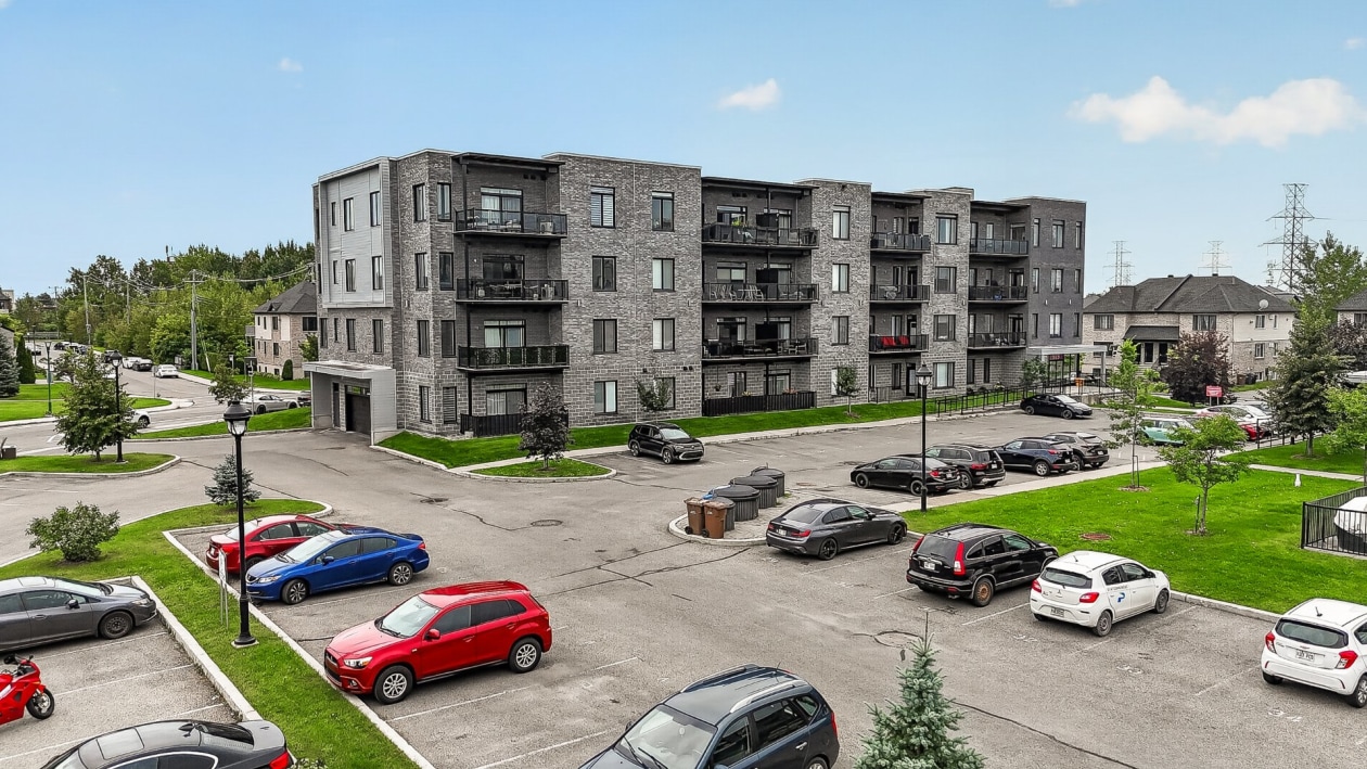 Photo aérienne — 919 Rue Jules-Huot, Laval