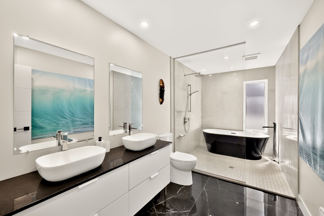 Salle de bains — 1104 Rue Bellemare, Laval