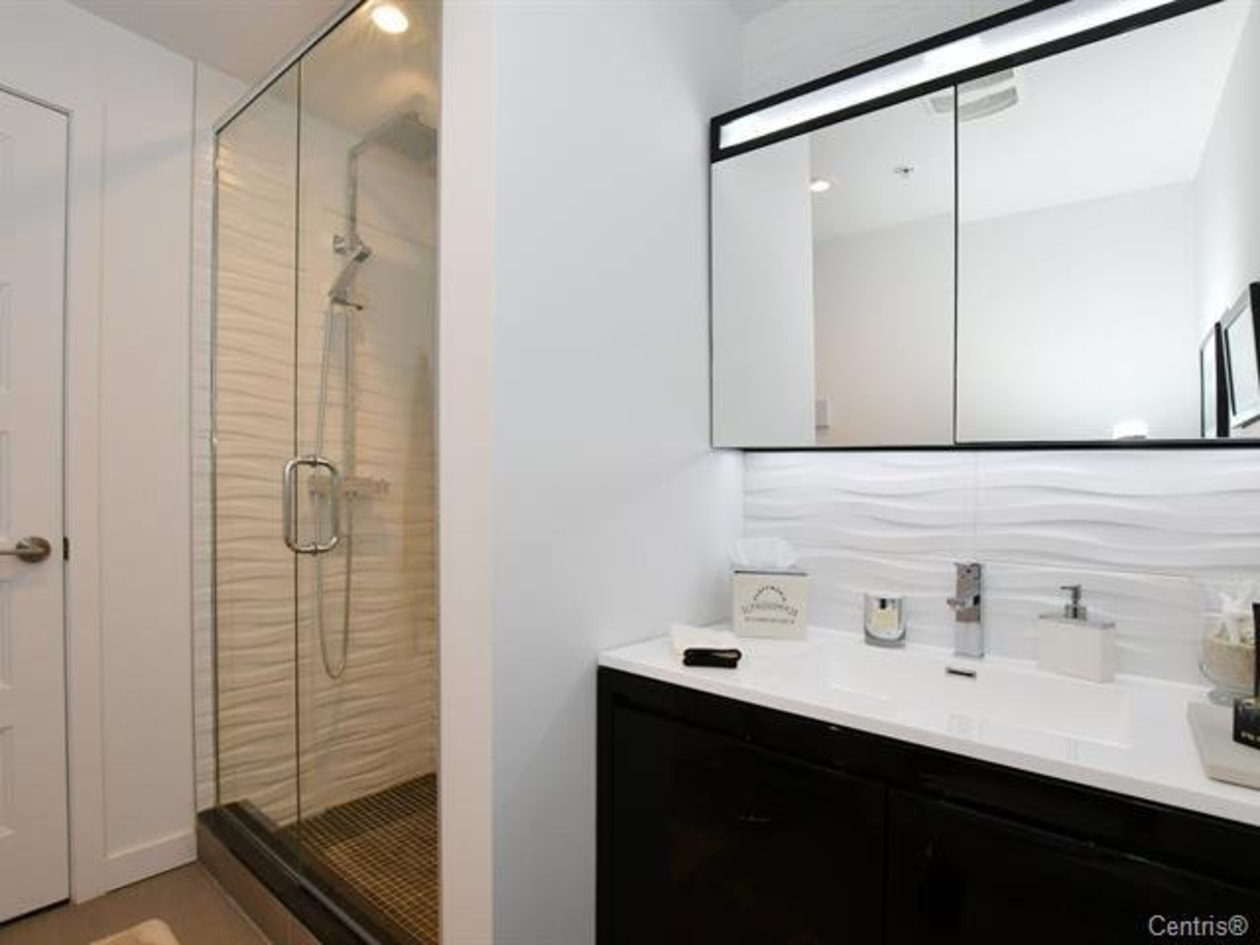 Salle de bains — 635 Rue St-Maurice, Montréal