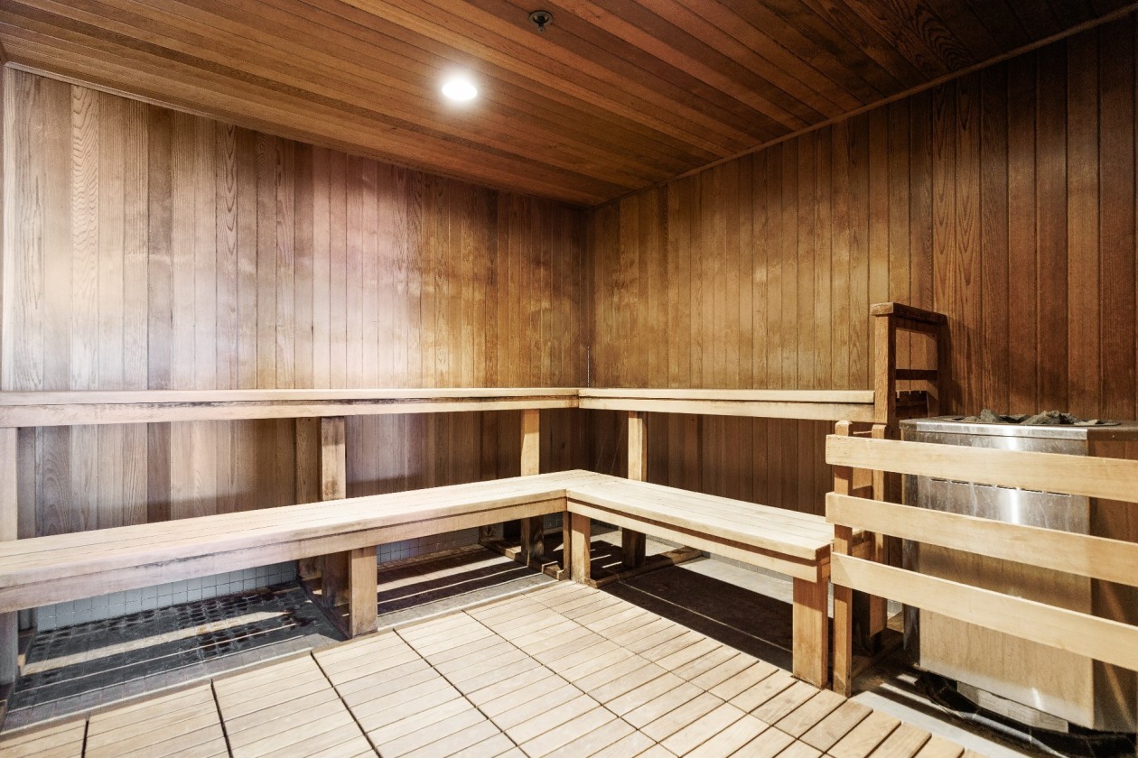 Sauna — 199 Rue de la Rotonde, Montréal