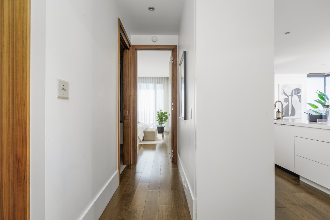Corridor — 199 Rue de la Rotonde, Montréal