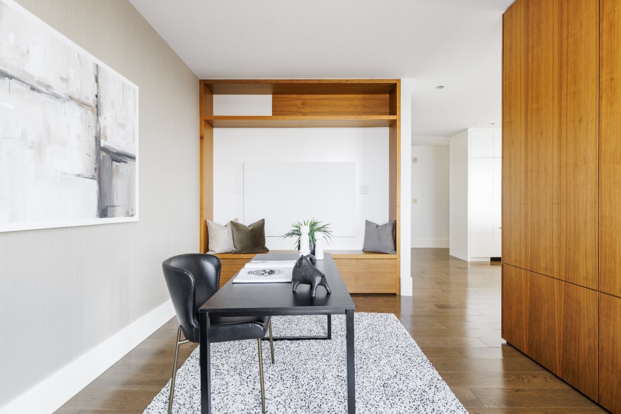 Bureau — 199 Rue de la Rotonde, Montréal