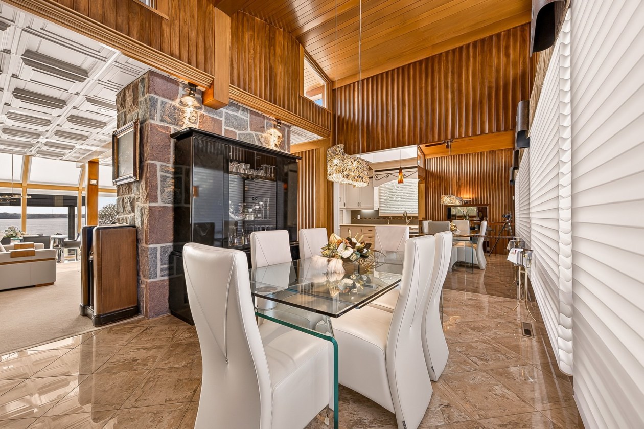 Salle à manger — 360 Grande Côte O., Lanoraie