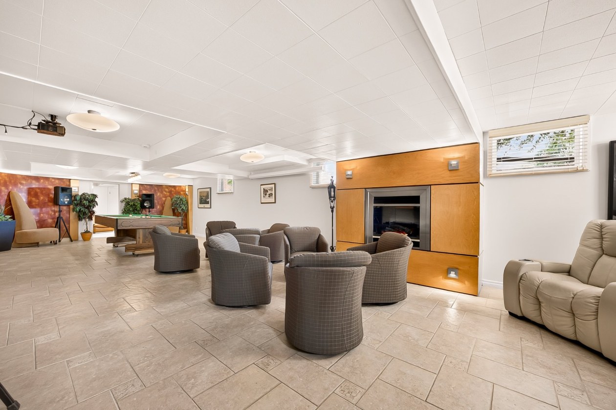 Salle familiale — 360 Grande Côte O., Lanoraie