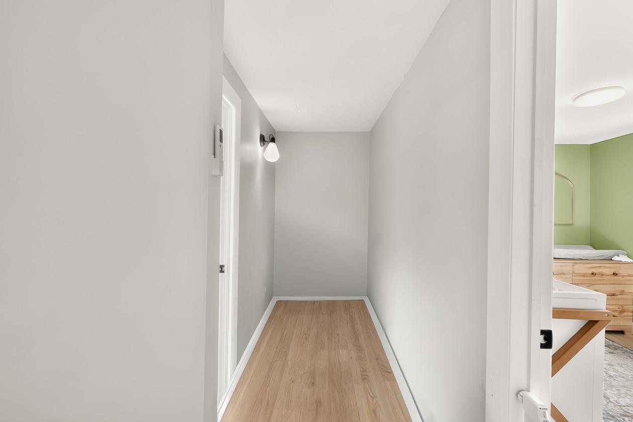 Corridor — 65 Ch. du Golf, Salaberry-de-Valleyfield