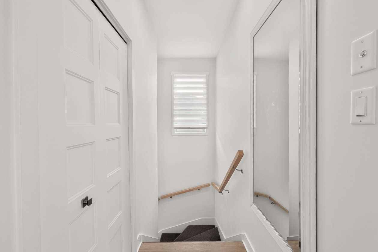 Hall d'entrée — 1505 - 1509 Rue Tekakwitha, Laval