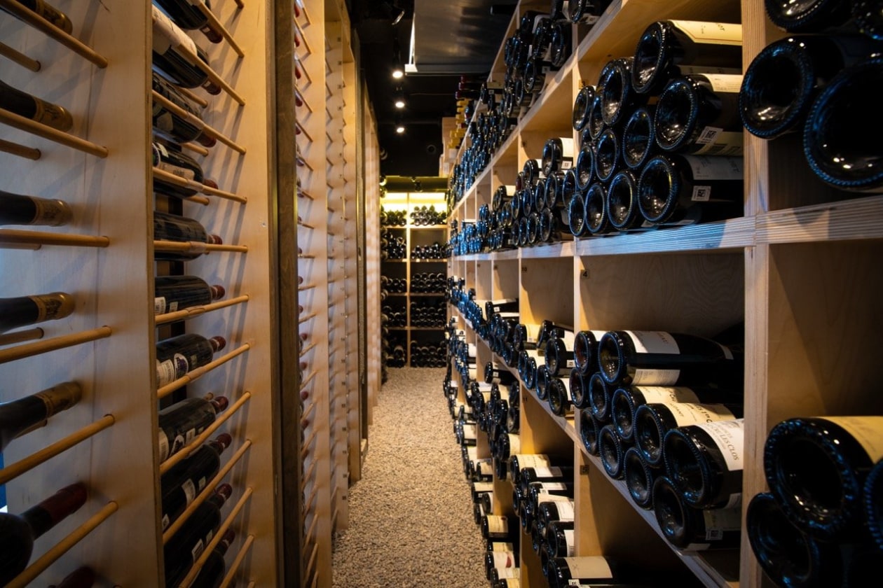 Cave à vin — 42 Ch. Fridolin-Simard, Estérel