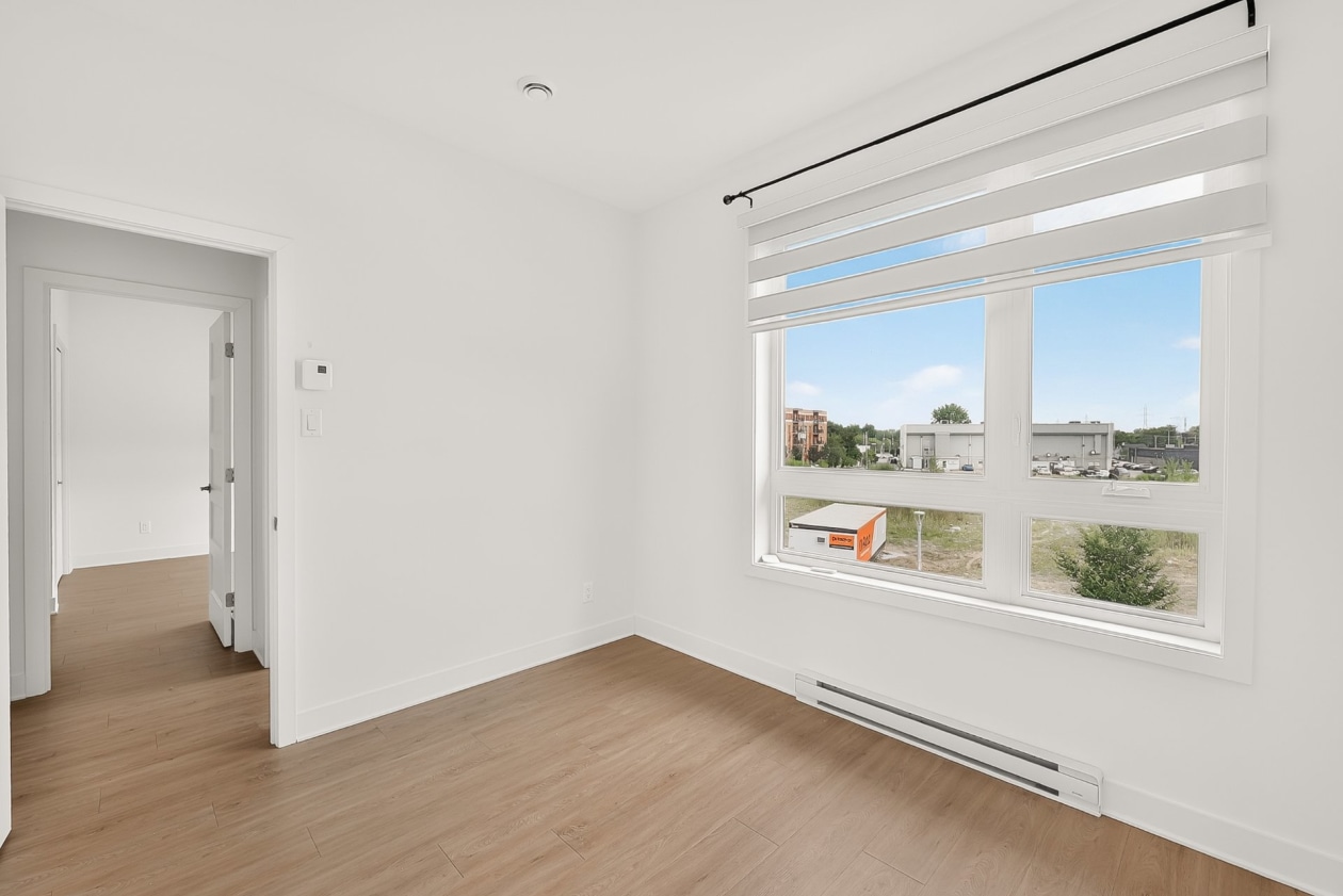 Chambre froide — 1505 - 1509 Rue Tekakwitha, Laval