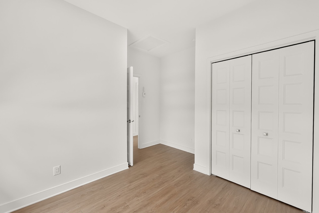 Chambre à coucher — 1505 - 1509 Rue Tekakwitha, Laval