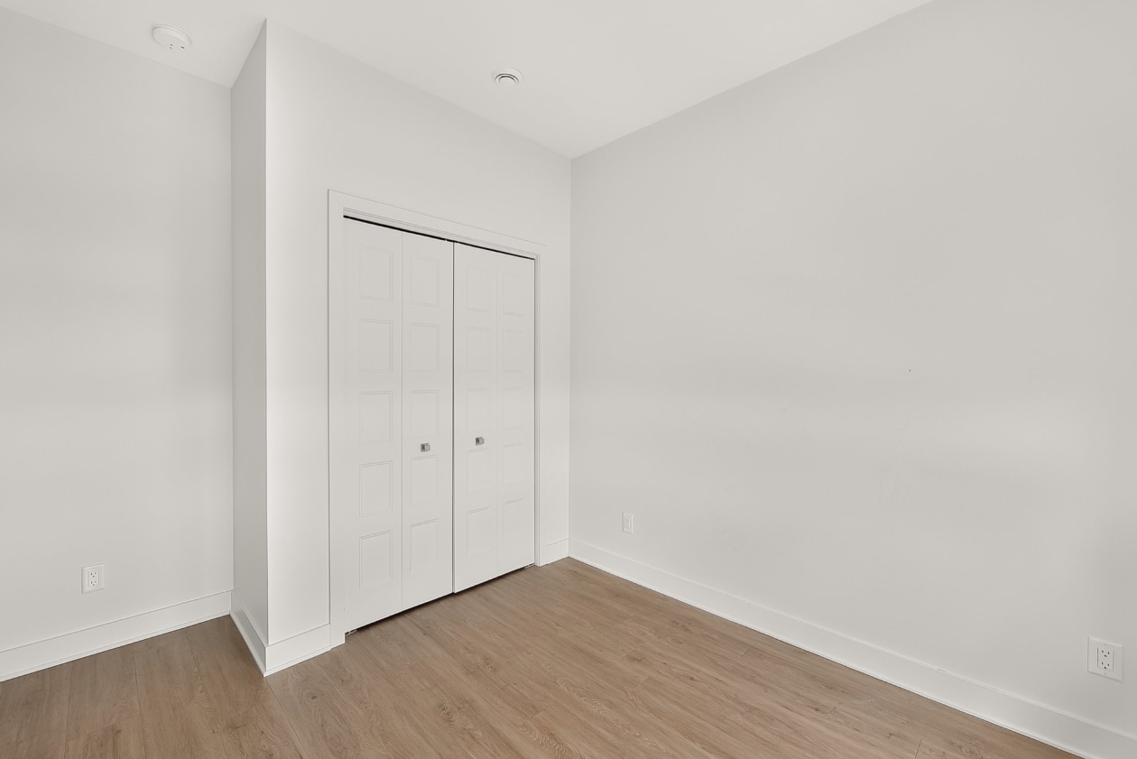 Chambre à coucher — 1505 - 1509 Rue Tekakwitha, Laval