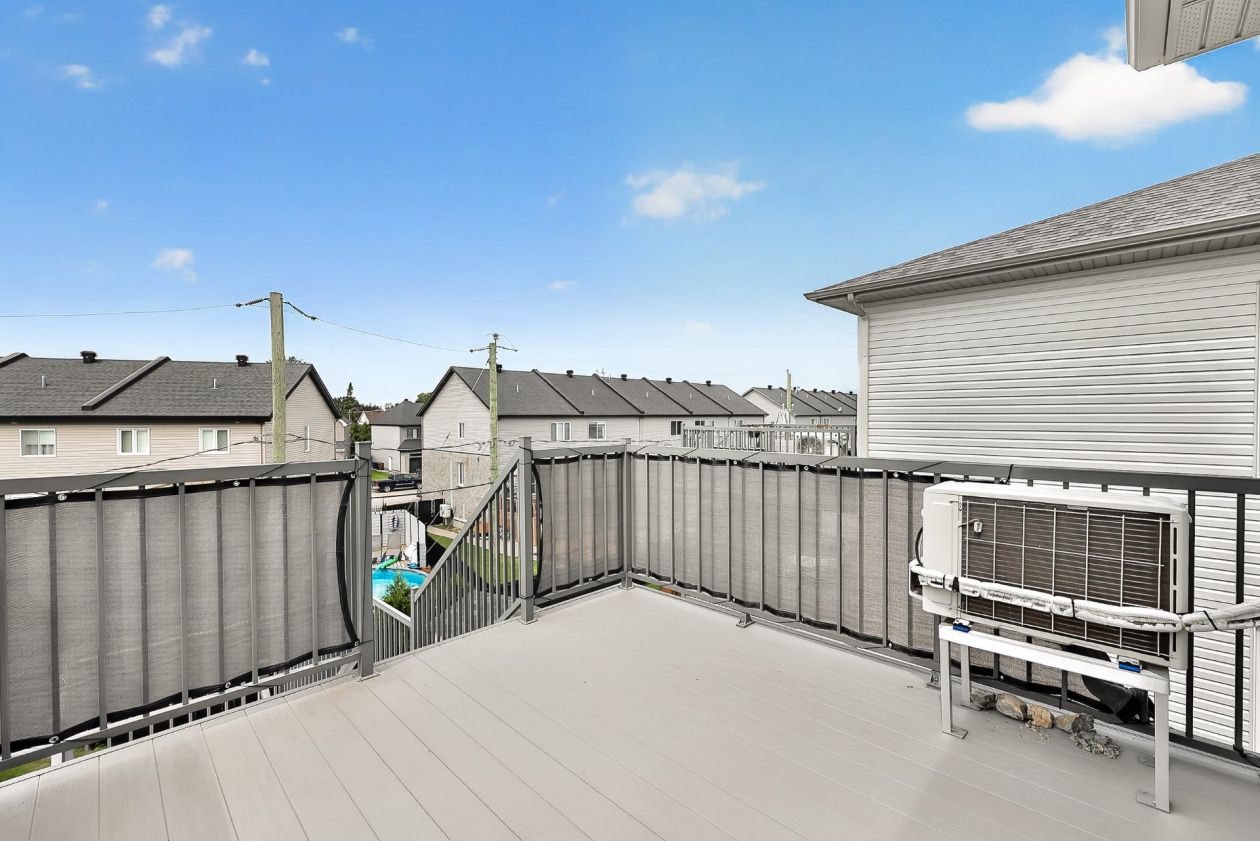 Balcon — 1505 - 1509 Rue Tekakwitha, Laval