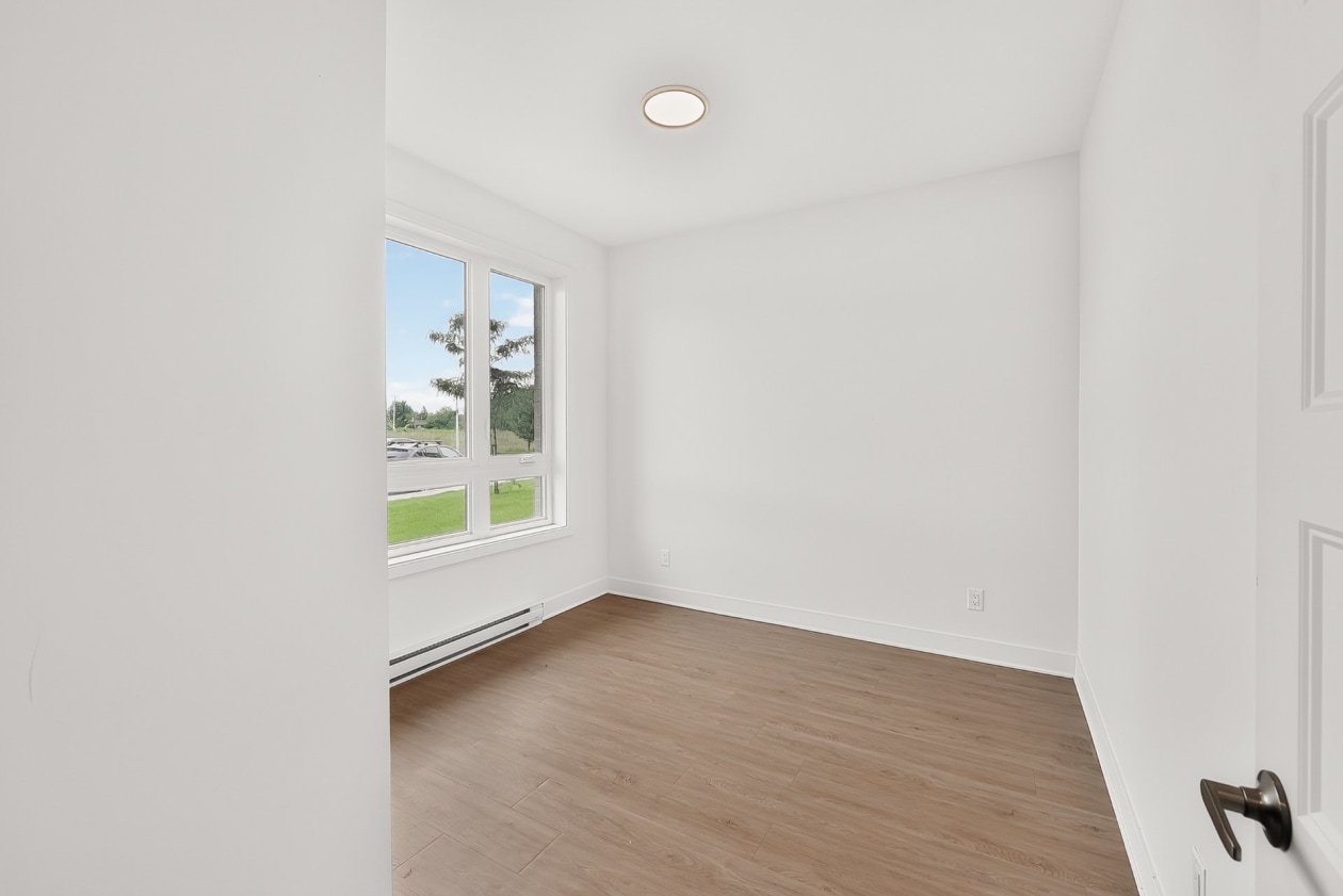 Chambre à coucher — 1505 - 1509 Rue Tekakwitha, Laval