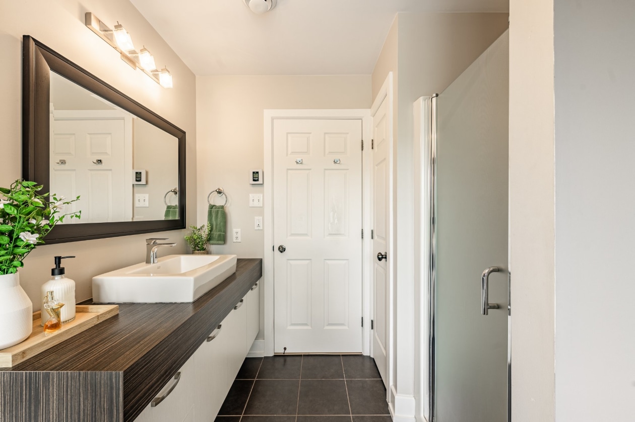 Salle de bains — 3822 Boul. Gareau, Longueuil