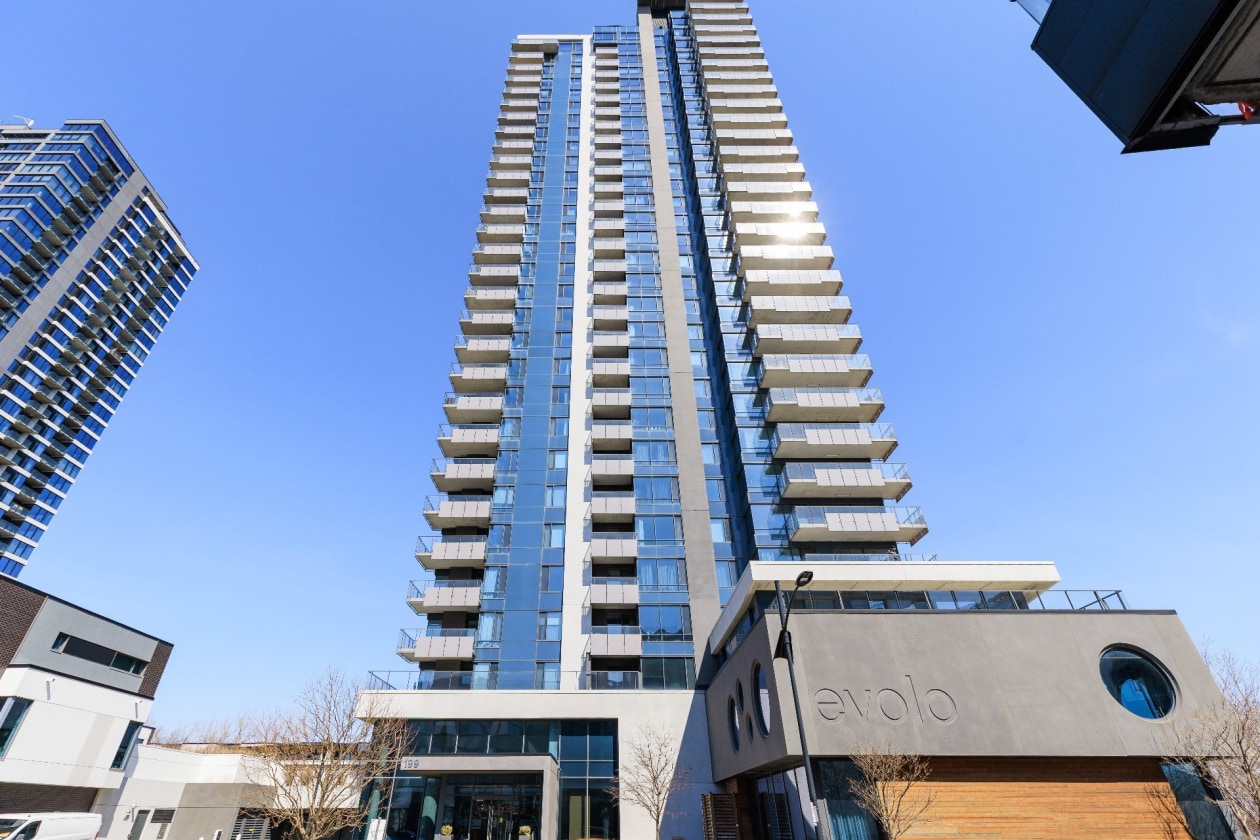 Façade — 199 Rue de la Rotonde, Montréal